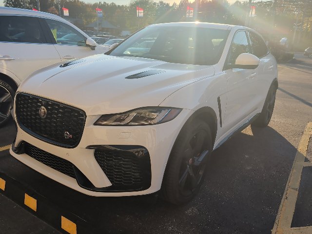 Used 2023 Jaguar F-PACE SVR AWD/4WD image 11