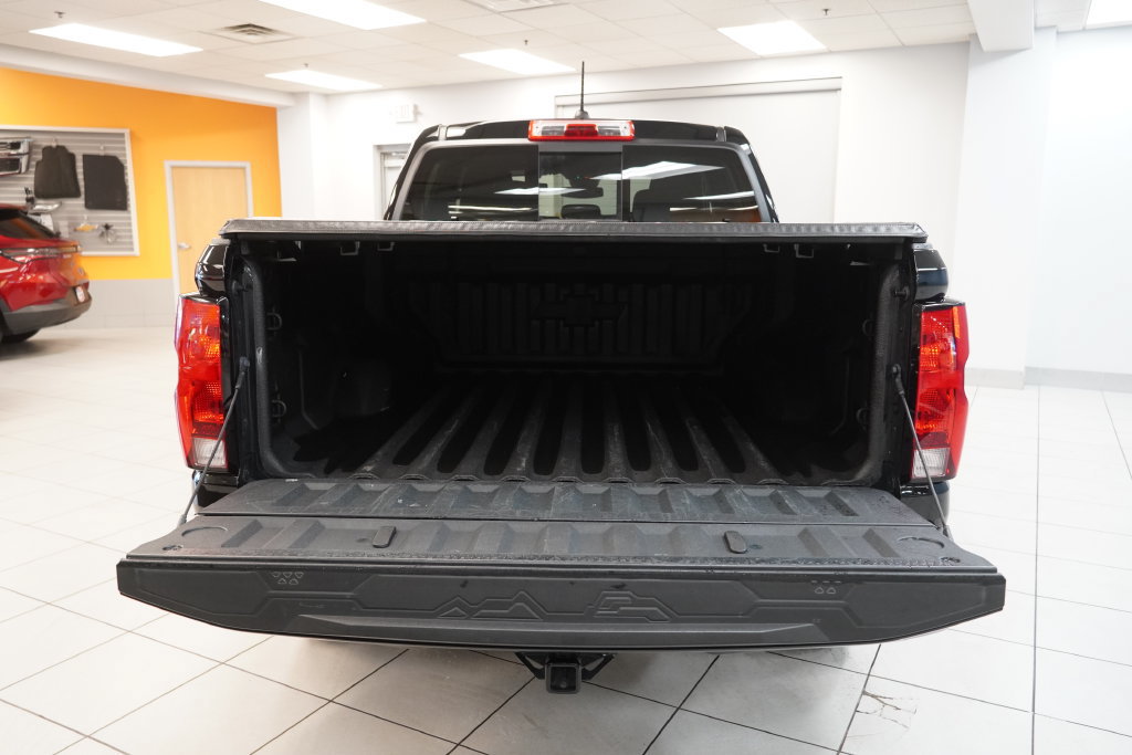 Used 2023 Chevrolet Colorado LT w/ LT Convenience Package AWD/4WD image 9