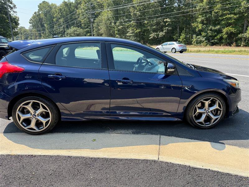 Used 2016 Ford Focus ST image 8