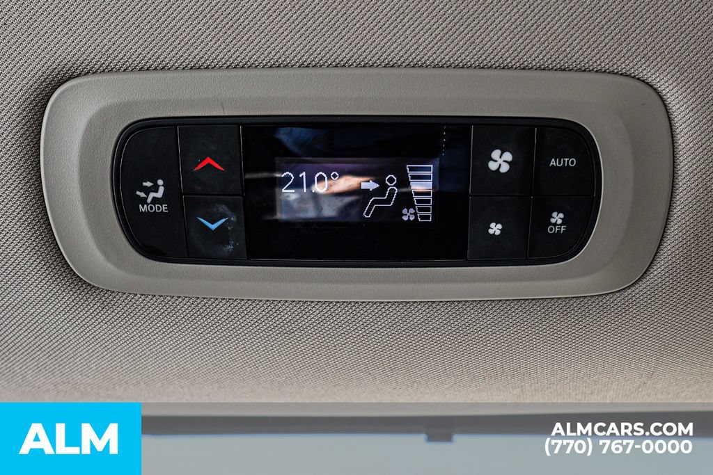 Used 2024 Chrysler Pacifica Touring-L FWD image 60