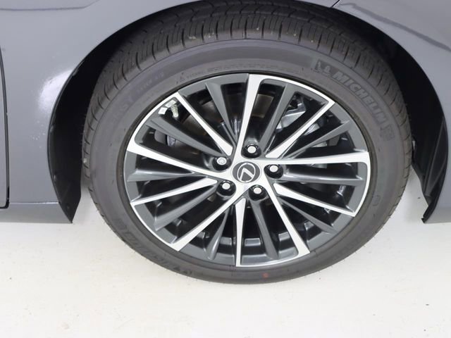 New 2025 Lexus ES 350 w/ Premium Package image 9