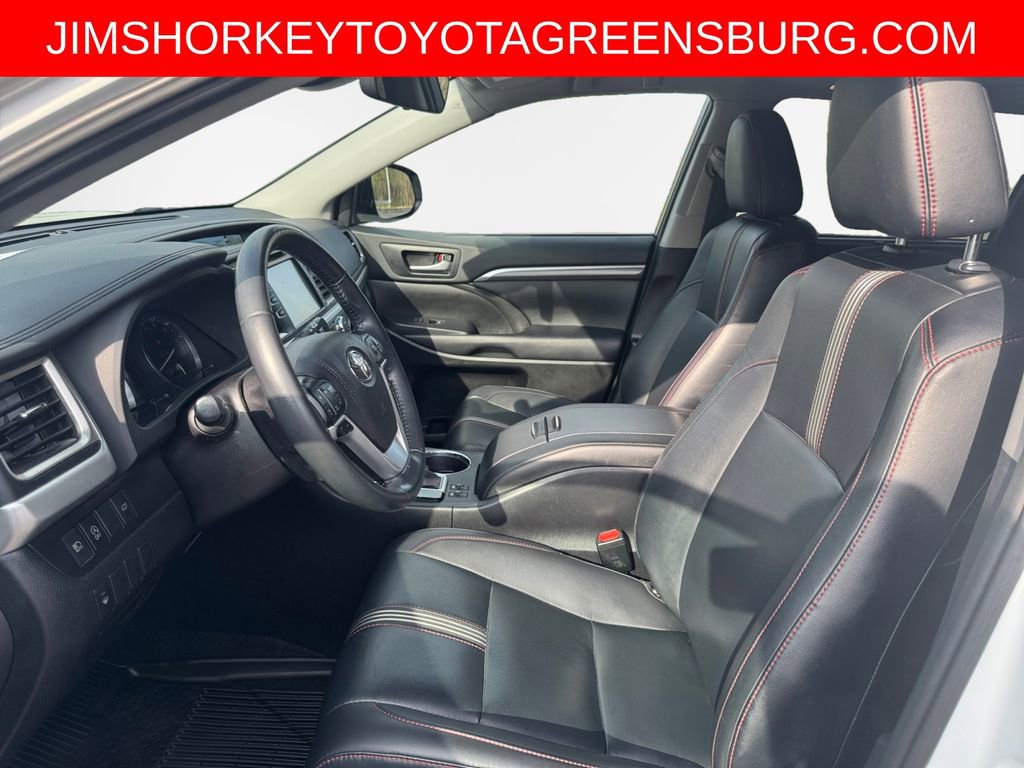 Used 2019 Toyota Highlander SE AWD/4WD image 12