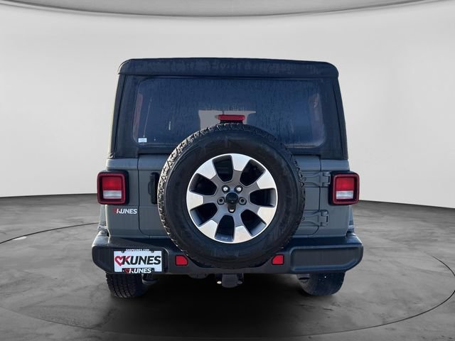 Used 2023 Jeep Wrangler Unlimited Sahara w/ Cold Weather Group AWD/4WD image 11