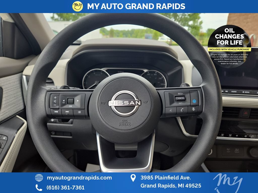 Used 2023 Nissan Rogue SV AWD/4WD image 14