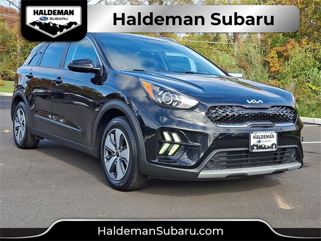 Used 2022 Kia Niro LX image 1