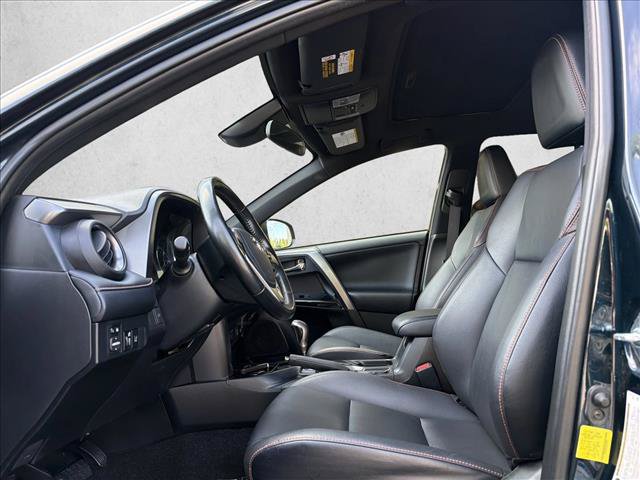 Used 2018 Toyota RAV4 SE AWD/4WD image 11
