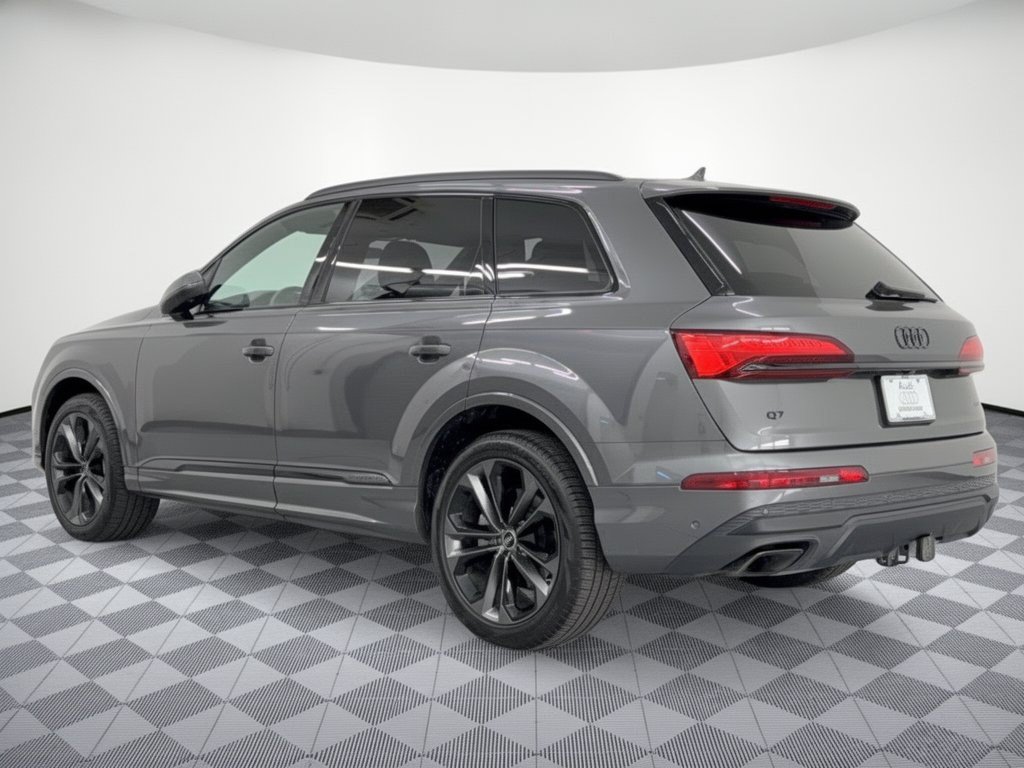 Used 2025 Audi Q7 3.0T Premium Plus AWD/4WD image 3