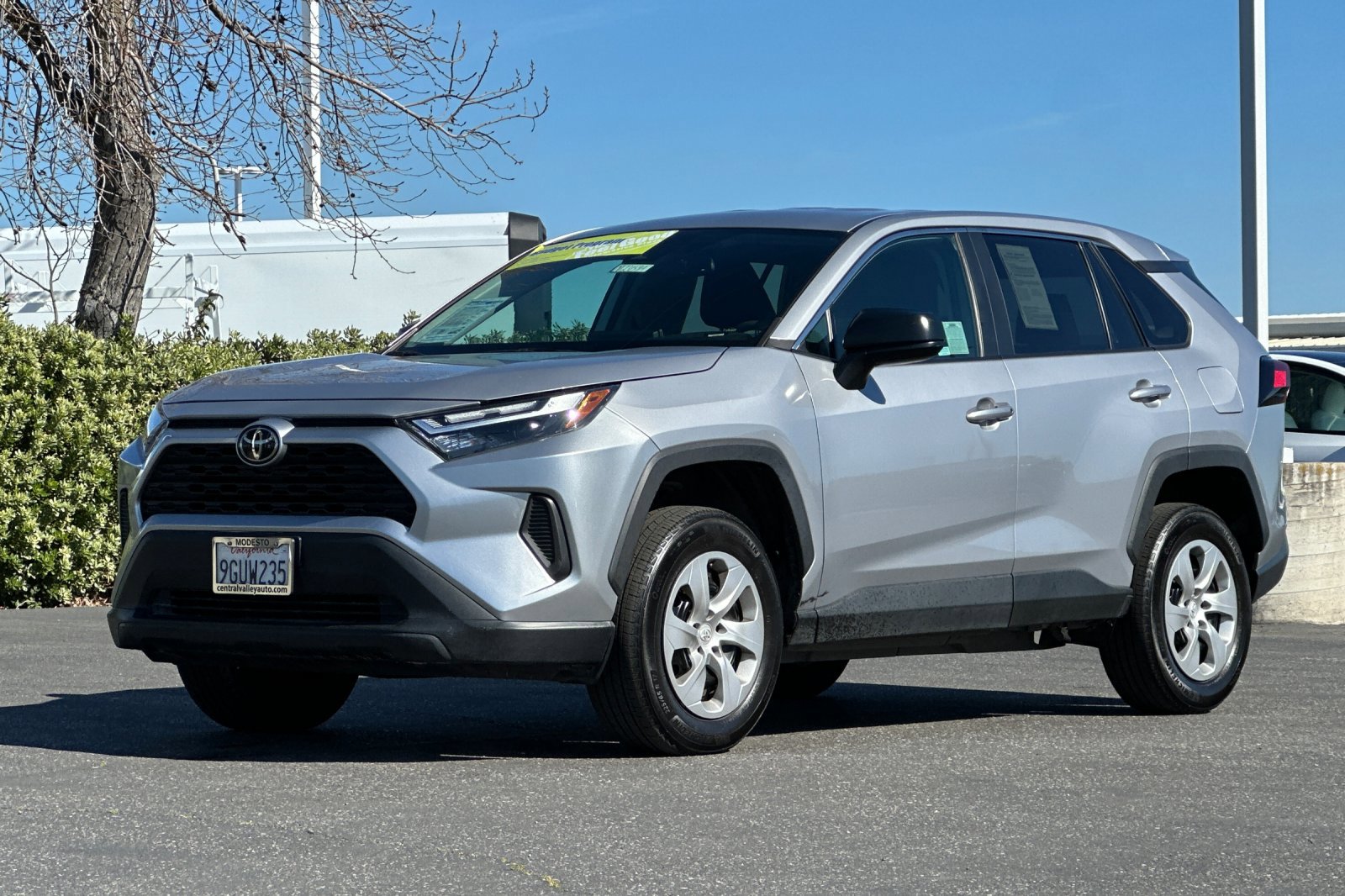 Used 2023 Toyota RAV4 LE image 8