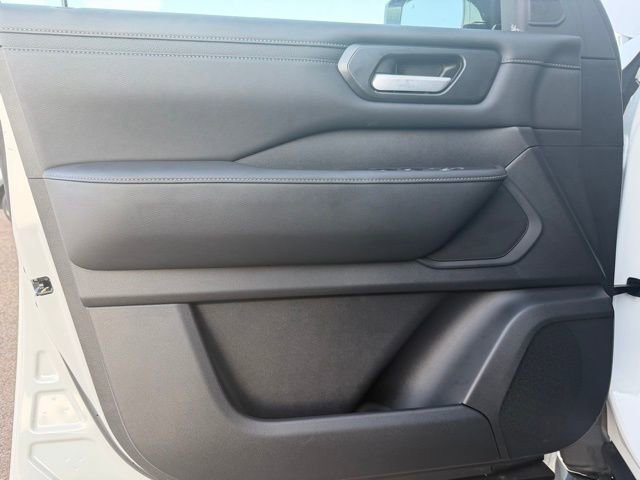 New 2026 Nissan Armada SV image 11