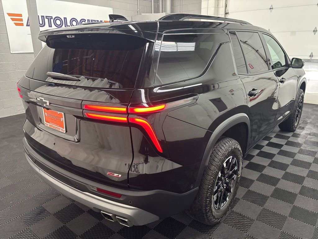 Used 2024 Chevrolet Traverse Z71 w/ Enhanced Driving Package AWD/4WD image 9