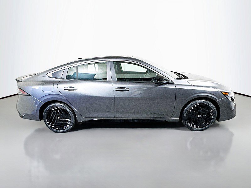 New 2026 Nissan Sentra SR w/ SR Premium Package FWD image 8