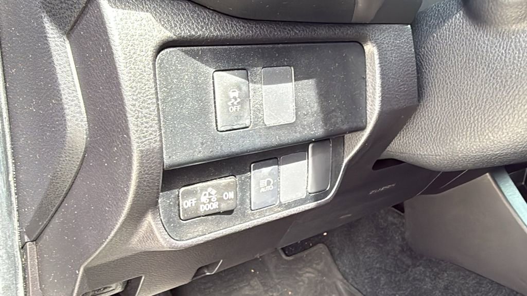 Used 2022 Toyota Tacoma SR5 RWD image 37