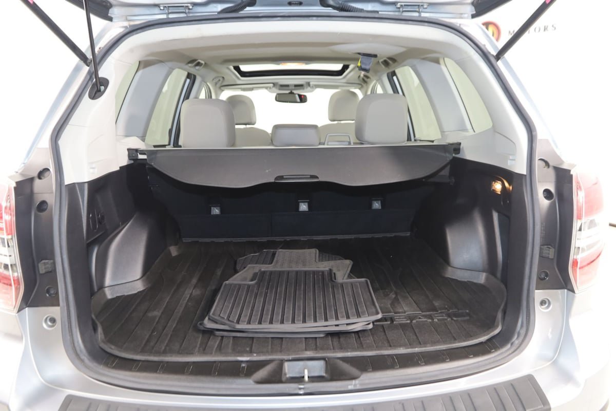 Used 2015 Subaru Forester 2.5i Limited AWD/4WD image 46