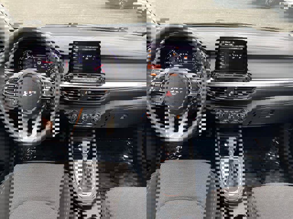 Used 2022 Kia Forte LXS image 13