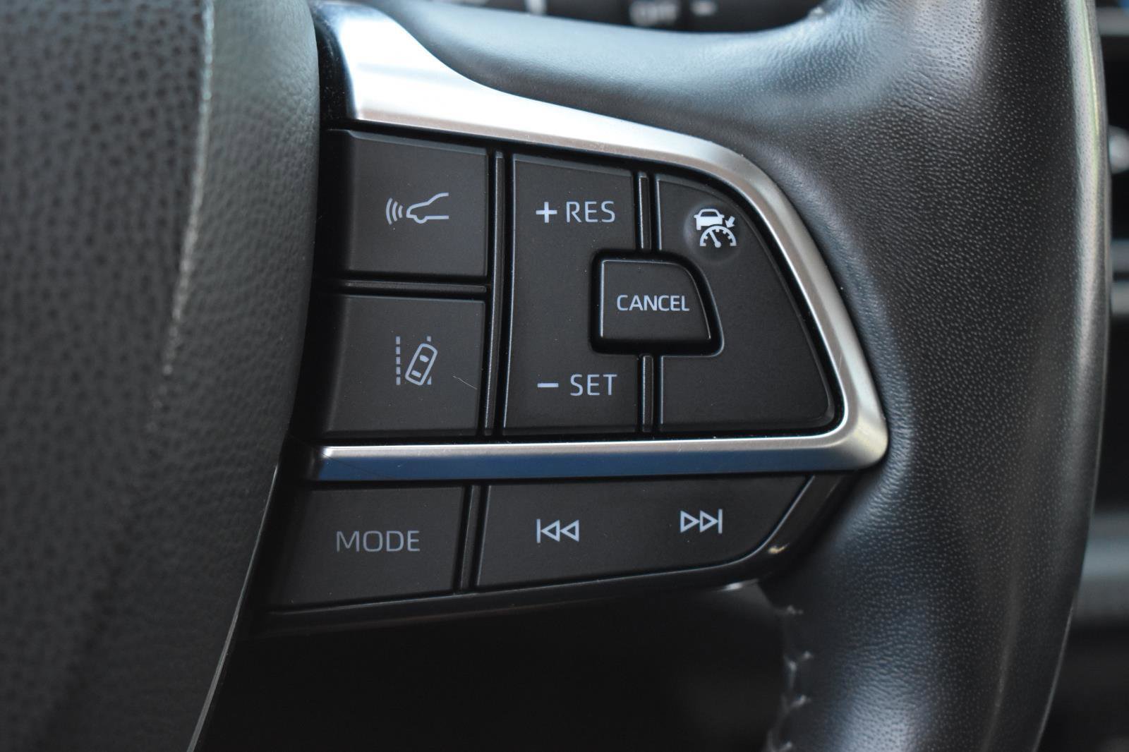 Used 2021 Toyota Highlander Platinum image 8