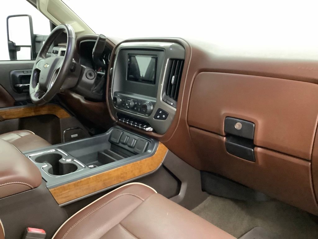 Used 2016 Chevrolet Silverado 2500 High Country w/ Duramax Plus Package image 28