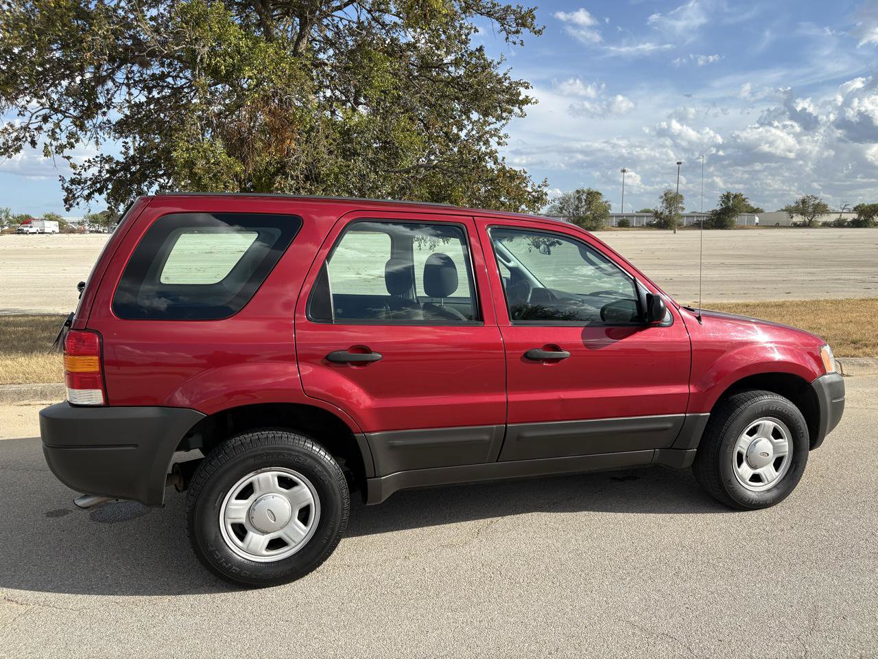 Used 2004 Ford Escape XLS FWD image 42