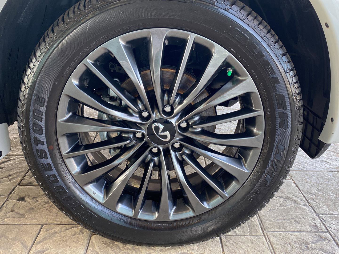 Used 2024 INFINITI QX80 Sensory image 14