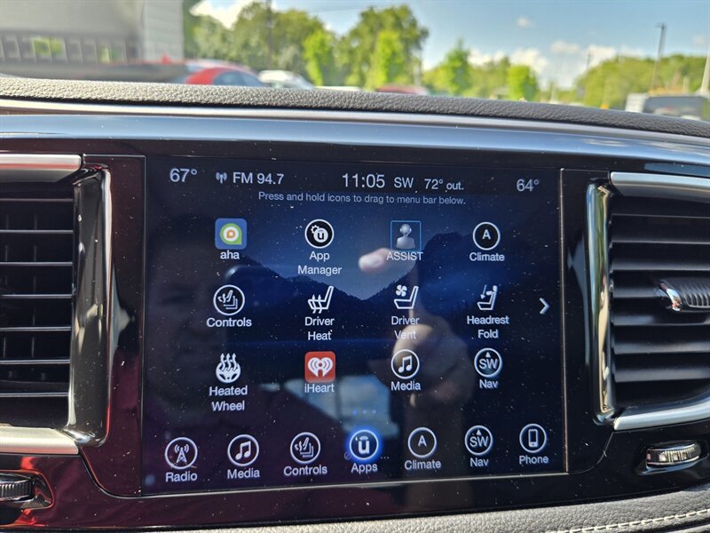 Used 2017 Chrysler Pacifica Limited FWD image 17