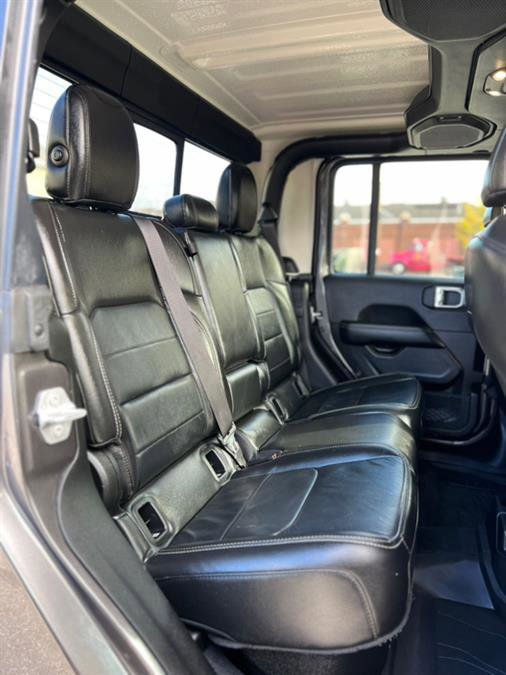 Used 2022 Jeep Gladiator Overland w/ Popular Equipment Package image 31