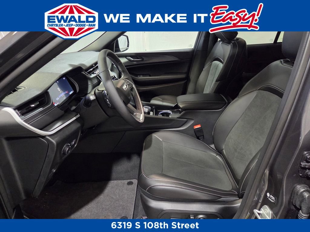 New 2025 Jeep Grand Cherokee 4WD image 8