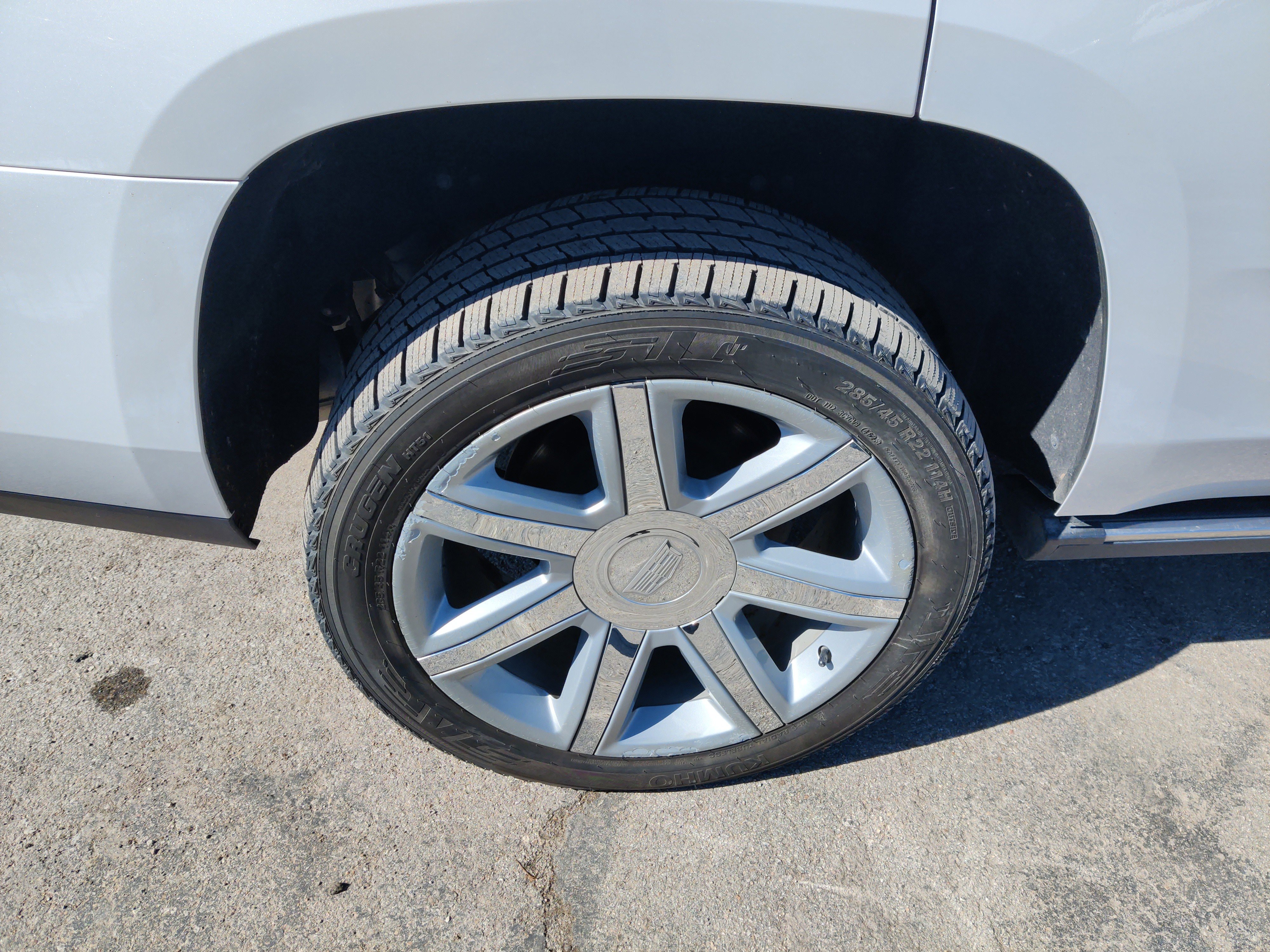 Used 2019 Cadillac Escalade Premium Luxury image 15