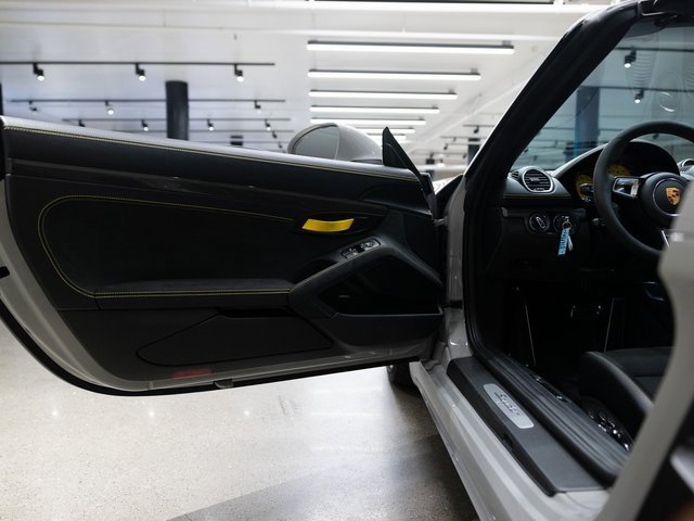 Certified 2022 Porsche 718 Boxster Spyder image 26