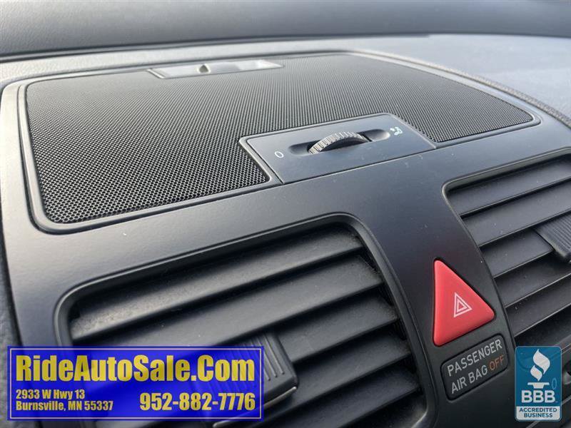 Used 2009 Volkswagen Rabbit S w/ Cold Weather Pkg FWD image 36