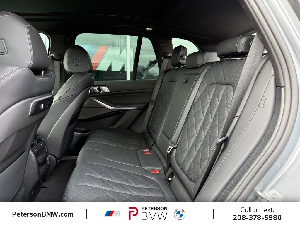 Used 2025 BMW X5 xDrive50e image 18