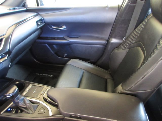 Used 2022 Lexus UX 200 w/ Accessory Package (Z1) image 23