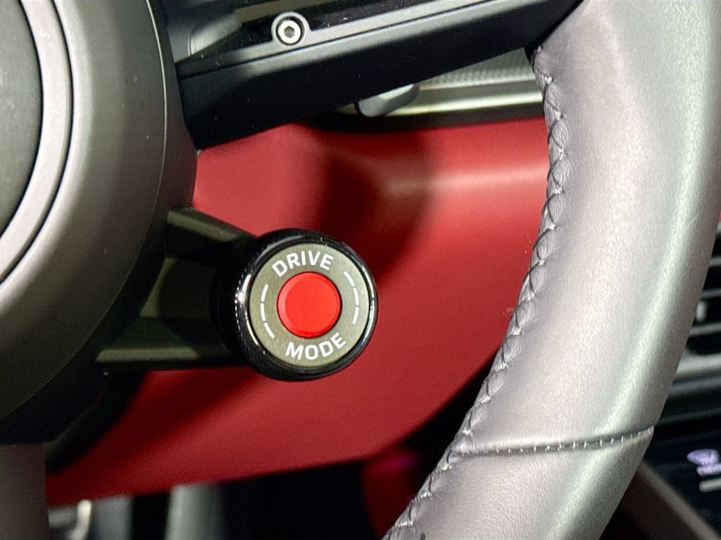 Certified 2025 Porsche 911 Carrera RWD image 21