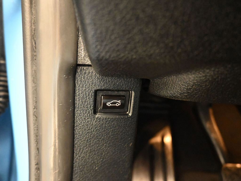 Used 2018 BMW M3 w/ Executive Package RWD image 27