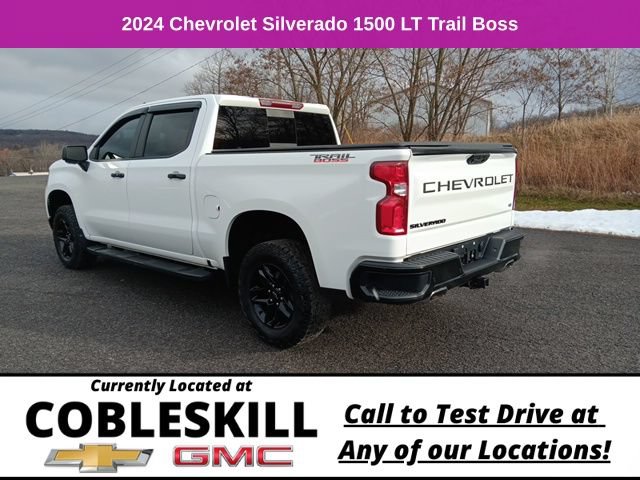 Used 2024 Chevrolet Silverado 1500 LT Trail Boss w/ Convenience Package II AWD/4WD image 7