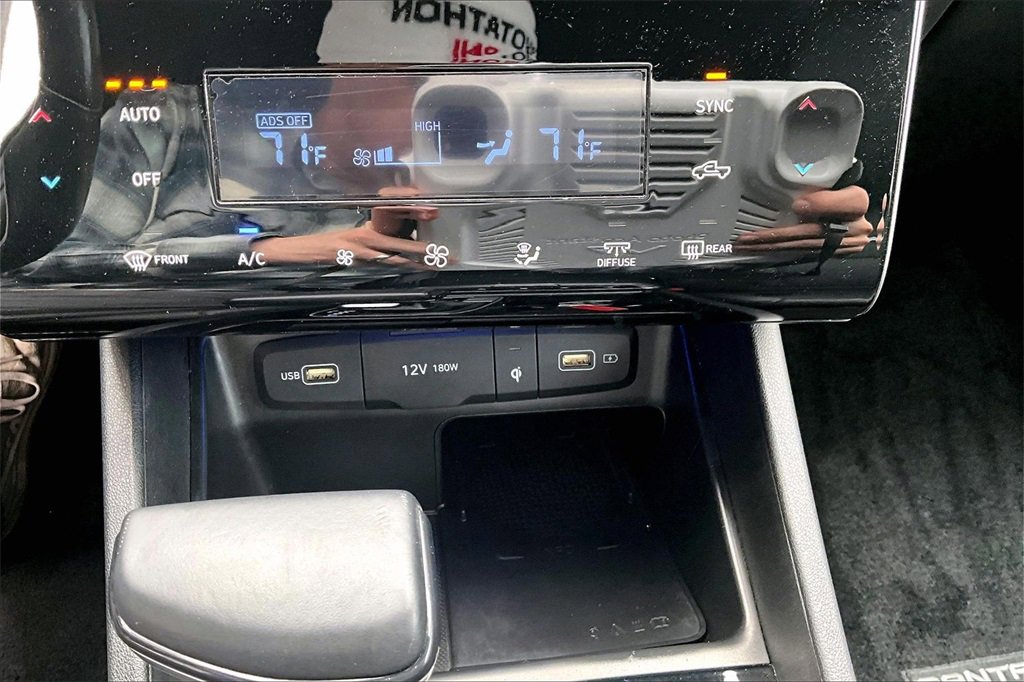 Used 2023 Hyundai Santa Cruz Limited image 16