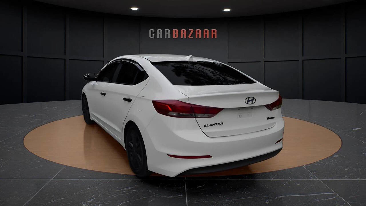 Used 2017 Hyundai Elantra SE image 4