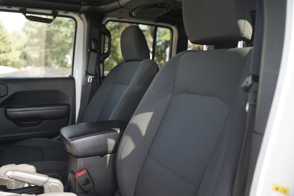 Used 2018 Jeep Wrangler Unlimited Sport AWD/4WD image 10