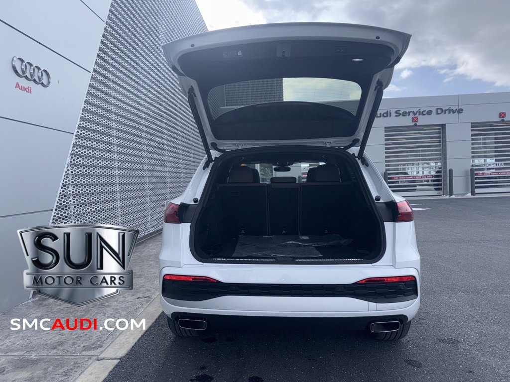 Used 2025 Audi Q5 2.0T Premium w/ Convenience Package image 15