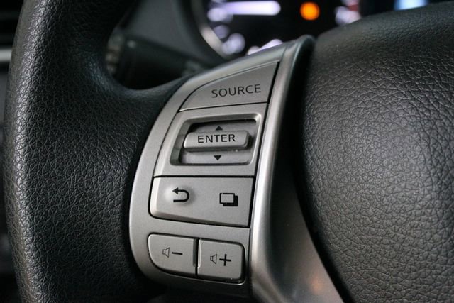 Used 2016 Nissan Rogue SV w/ SV Premium Package FWD image 11