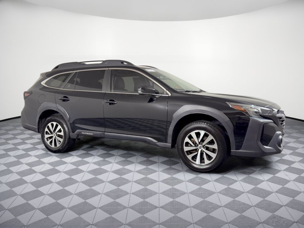 Used 2023 Subaru Outback Premium AWD/4WD image 8