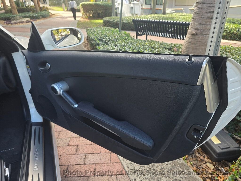 Used 2005 Mercedes-Benz SLK 350 Movie Star image 47