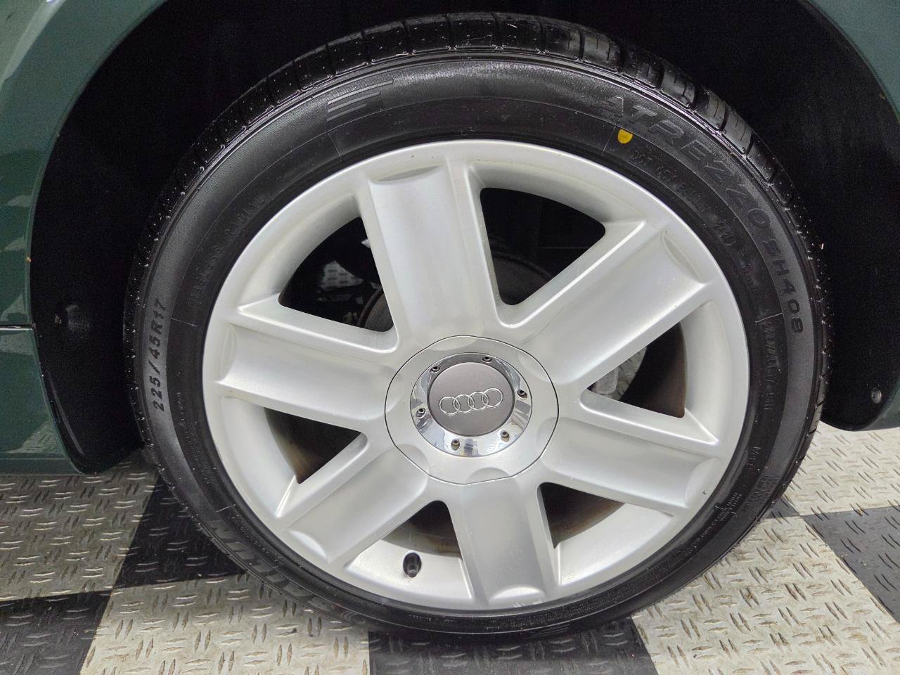 Used 2003 Audi TT 1.8T FWD image 32