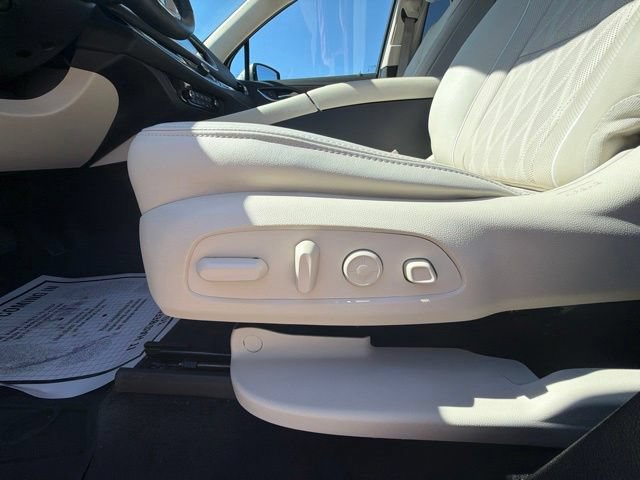 Used 2023 Buick Enclave Avenir w/ Avenir Technology Package AWD/4WD image 14