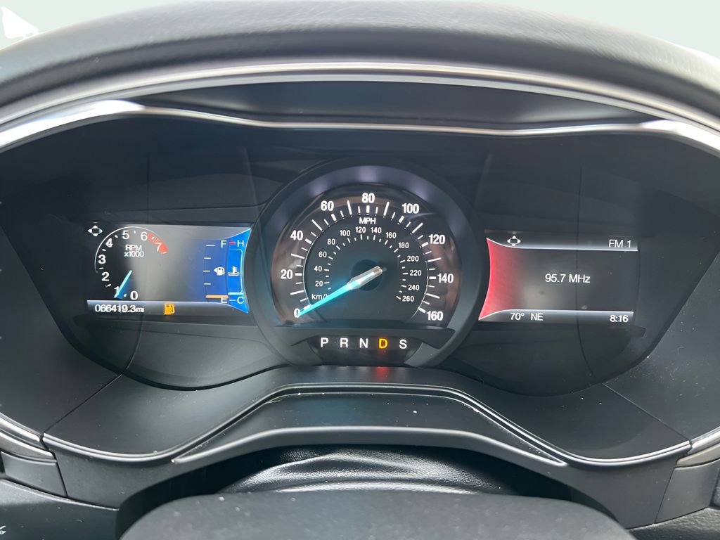 Used 2020 Ford Fusion SE AWD/4WD image 25