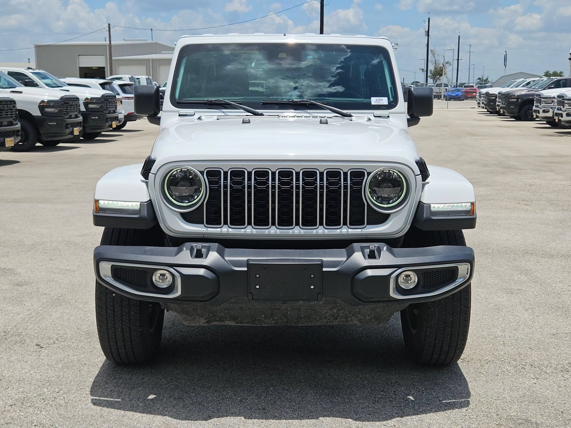 Used 2025 Jeep Wrangler Unlimited Sahara AWD/4WD image 8