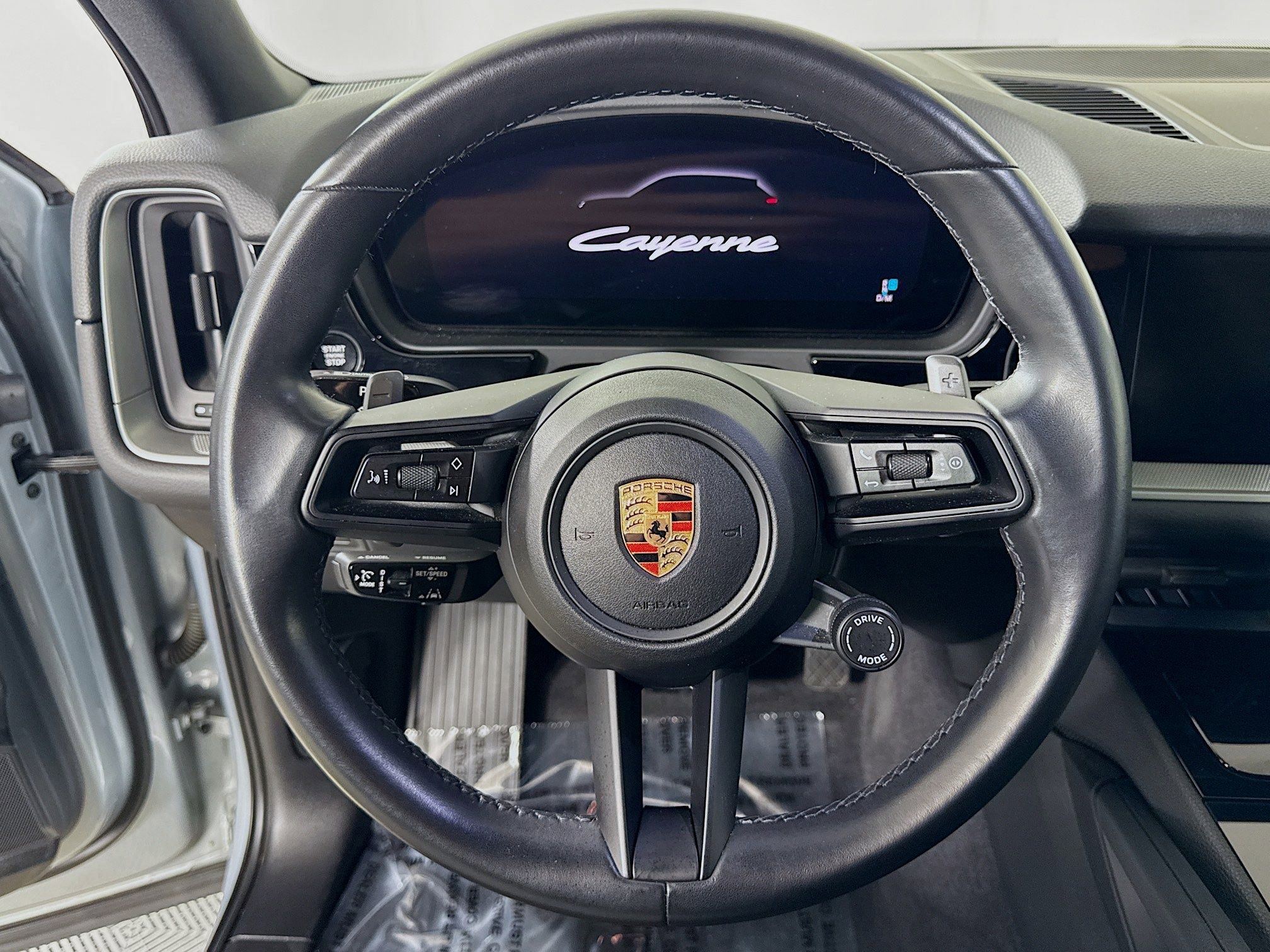 Certified 2024 Porsche Cayenne AWD/4WD image 15