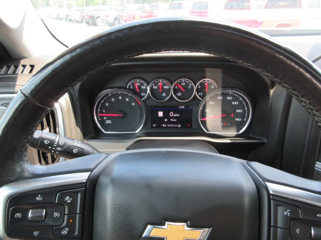 Certified 2022 Chevrolet Silverado 2500 LTZ w/ LTZ Plus Package AWD/4WD image 32
