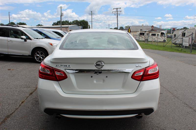 Used 2016 Nissan Altima 2.5 SR image 6