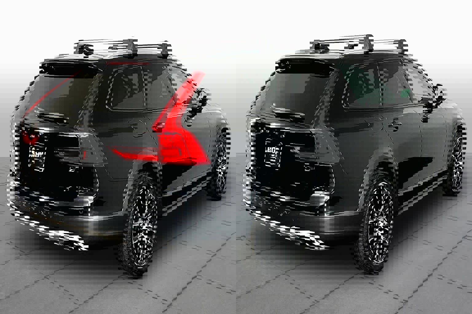 Used 2020 Volvo V90 T6 Cross Country image 13