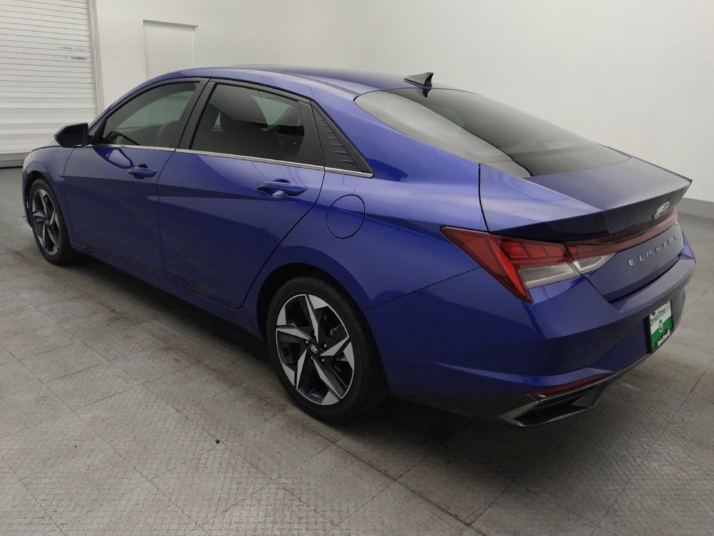 Used 2021 Hyundai Elantra SEL w/ Convenience + Premium Package image 5