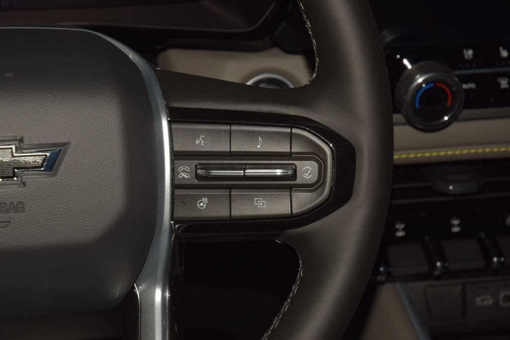 New 2026 Chevrolet Colorado ZR2 w/ Technology Package AWD/4WD image 44